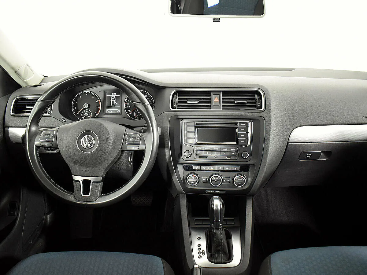 Volkswagen Jetta VI · Comfortline — фото 5