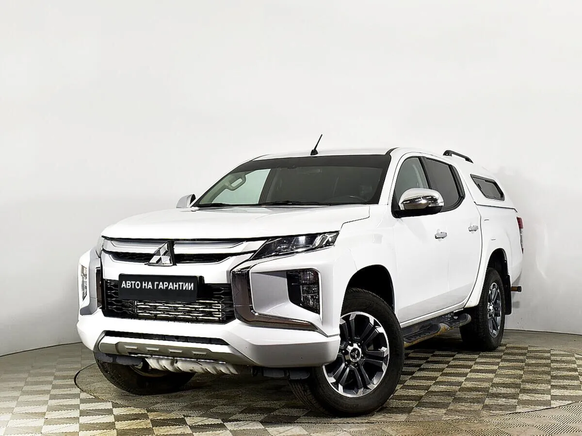 Mitsubishi L200 V Рестайлинг · Invite