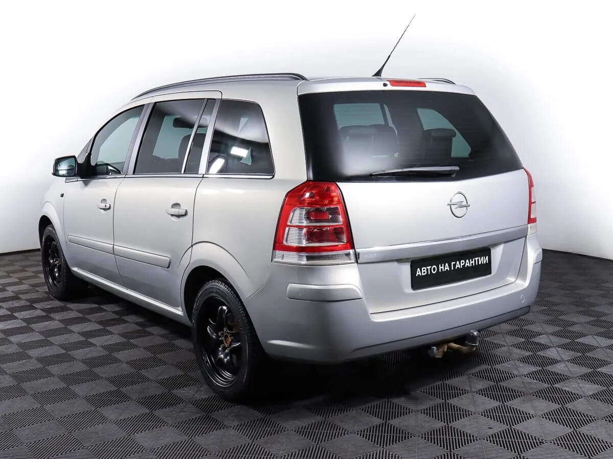Opel Zafira B Рестайлинг — фото 4