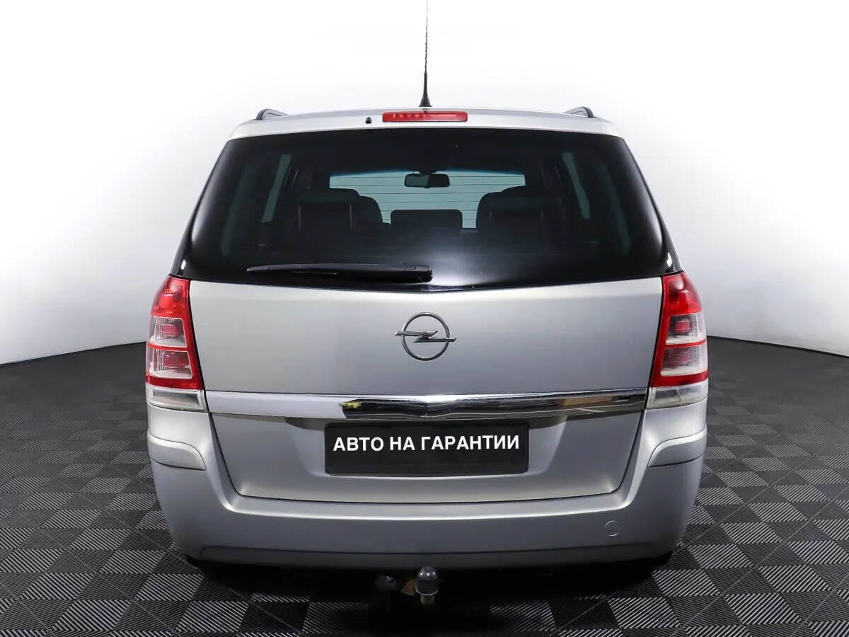 Opel Zafira B Рестайлинг — фото 5
