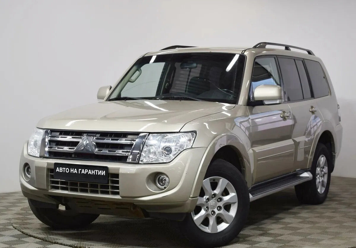 Mitsubishi Pajero IV Рестайлинг 1 · Instyle