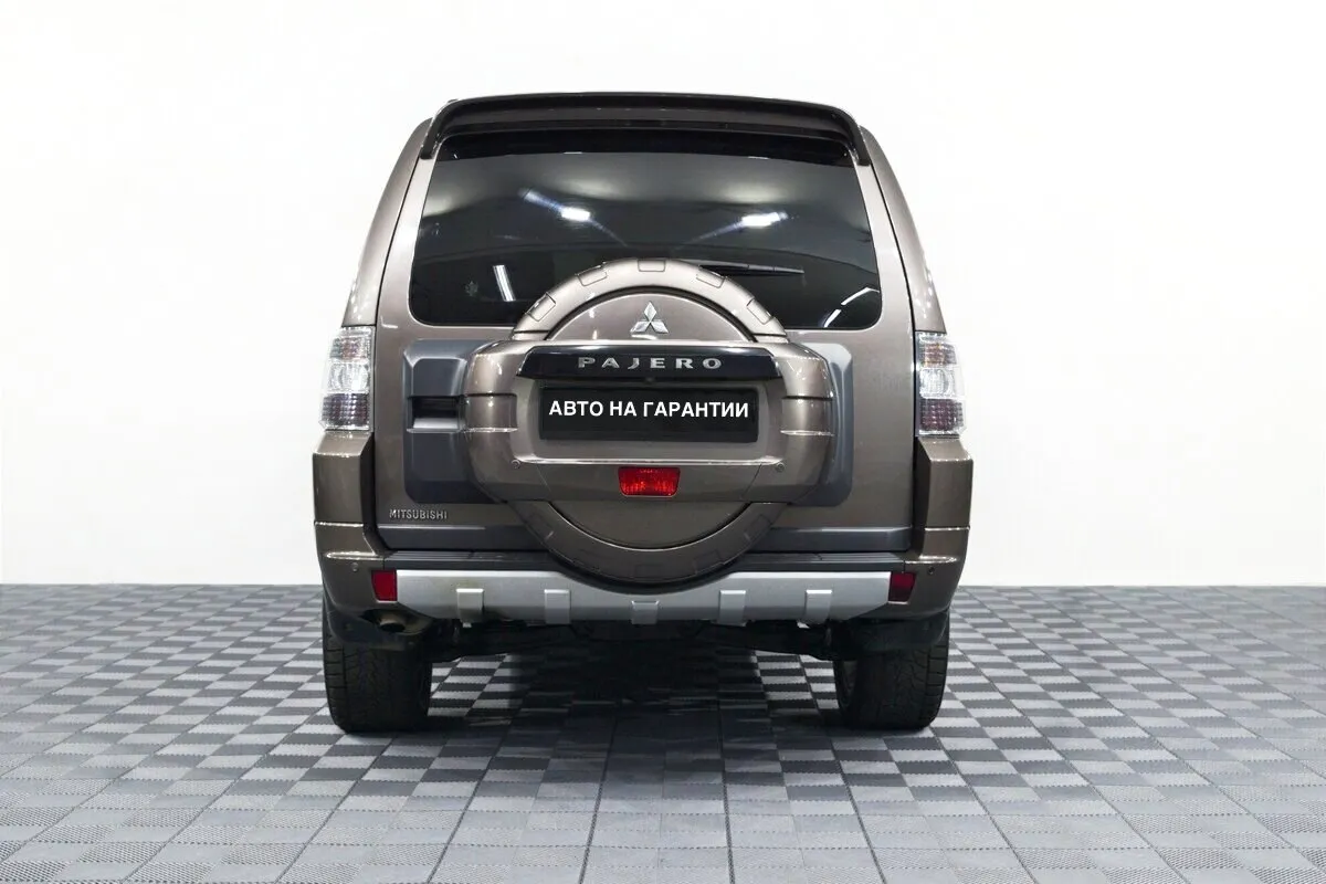 Mitsubishi Pajero IV Рестайлинг 1 · Instyle — фото 5