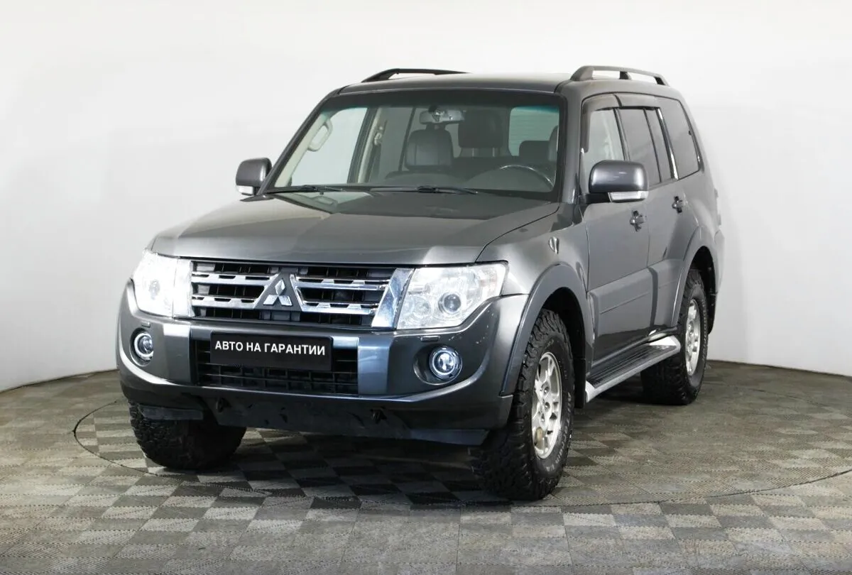 Mitsubishi Pajero IV Рестайлинг 1 · Instyle