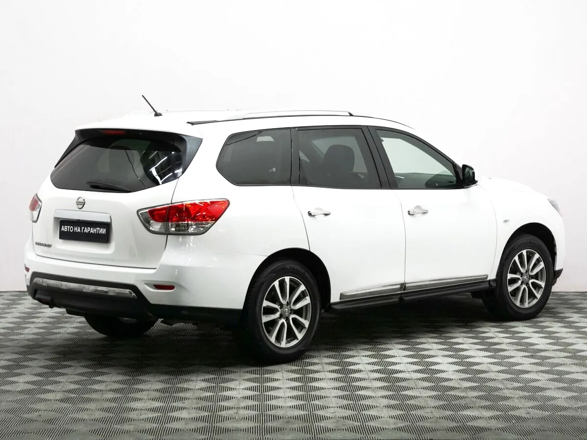 Nissan Pathfinder IV · High — фото 2