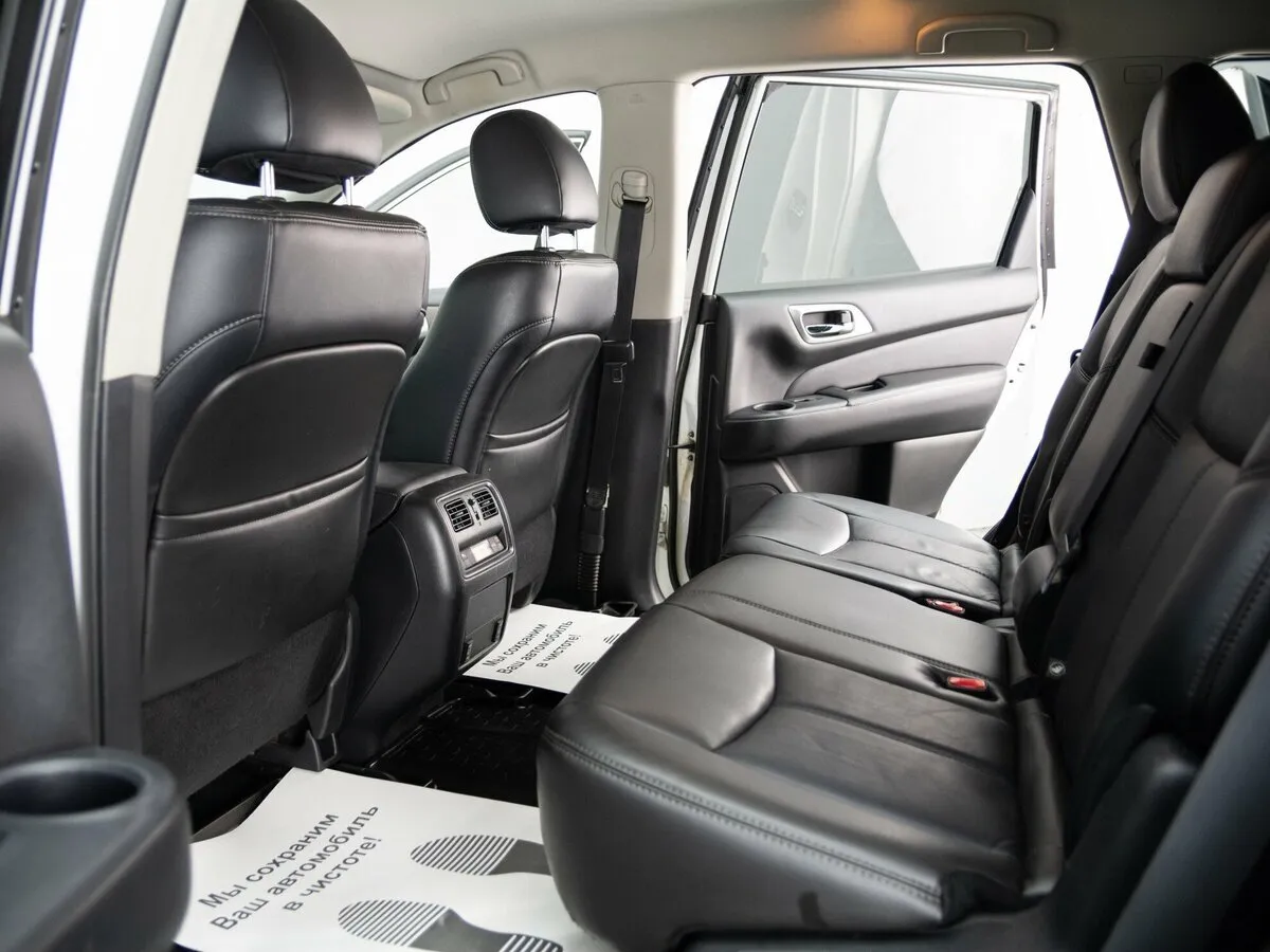 Nissan Pathfinder IV · High — фото 4