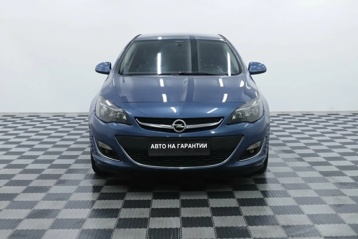 Opel Astra J Рестайлинг · Cosmo — фото 2