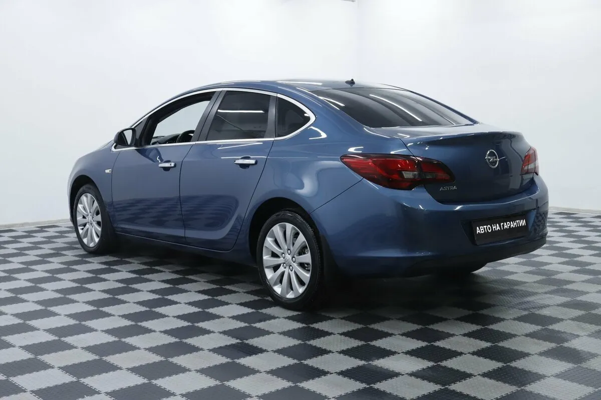 Opel Astra J Рестайлинг · Cosmo — фото 3