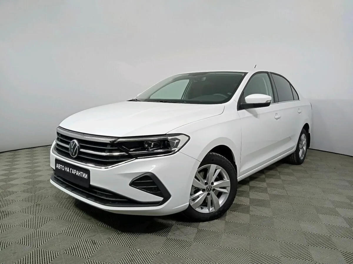 Volkswagen Polo VI · Status