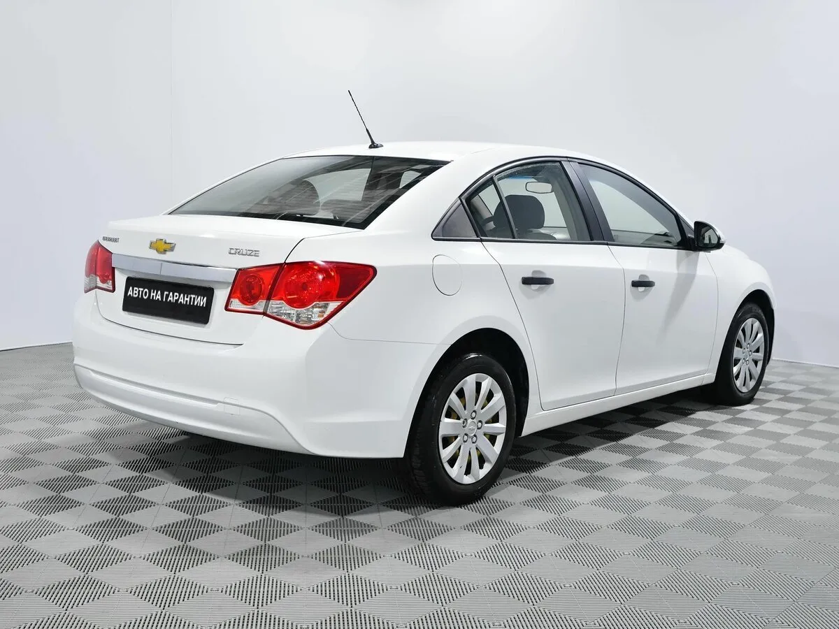 Chevrolet Cruze I Рестайлинг · LS — фото 3