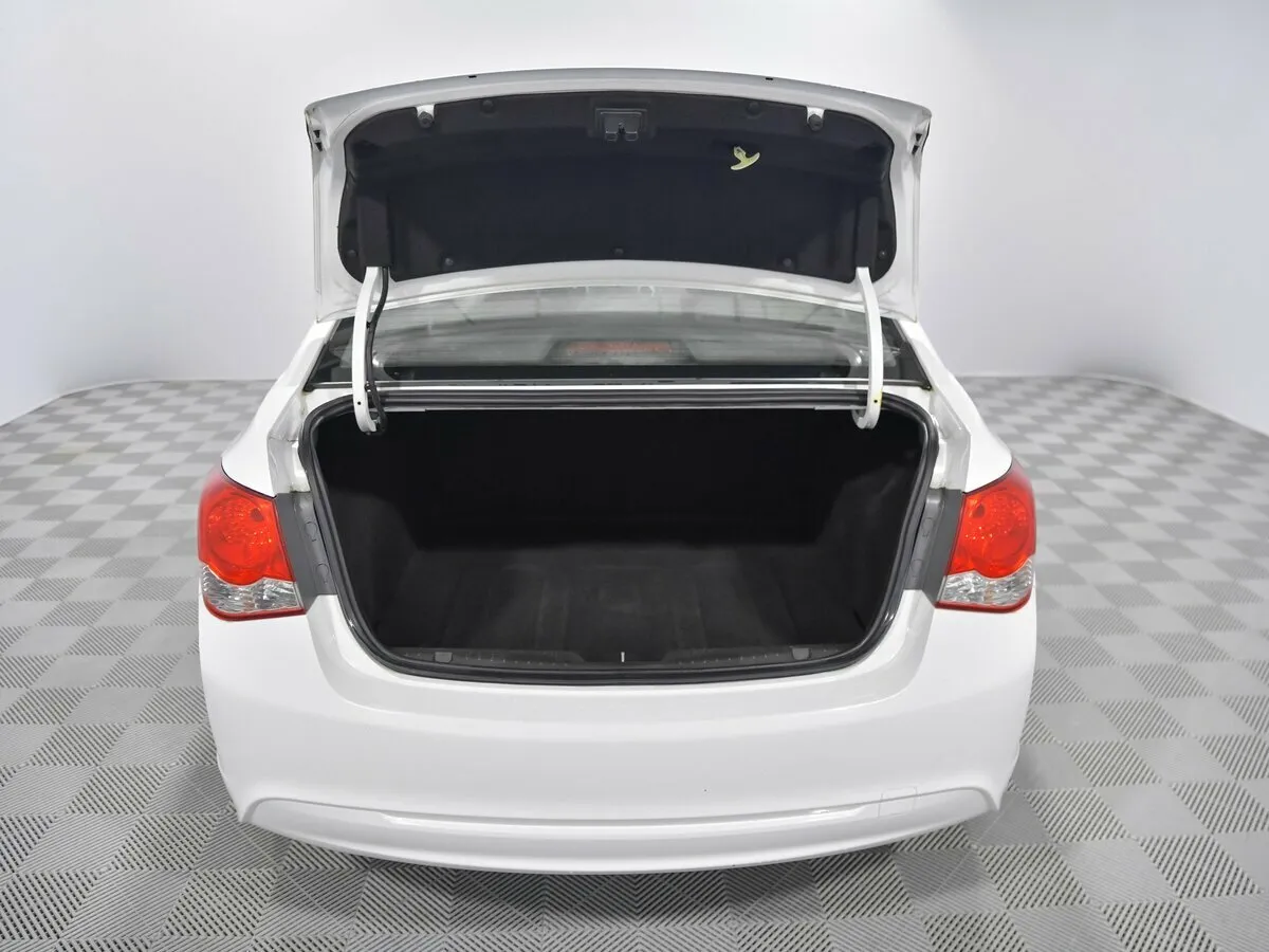 Chevrolet Cruze I Рестайлинг · LS — фото 5