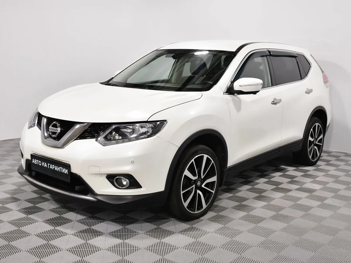 Nissan X-Trail III · SE