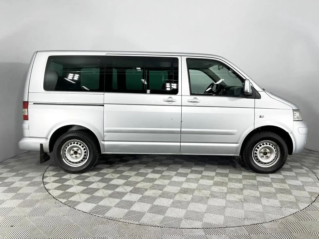 Volkswagen Multivan T5 — фото 3