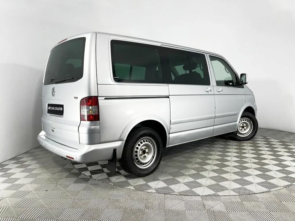 Volkswagen Multivan T5 — фото 4