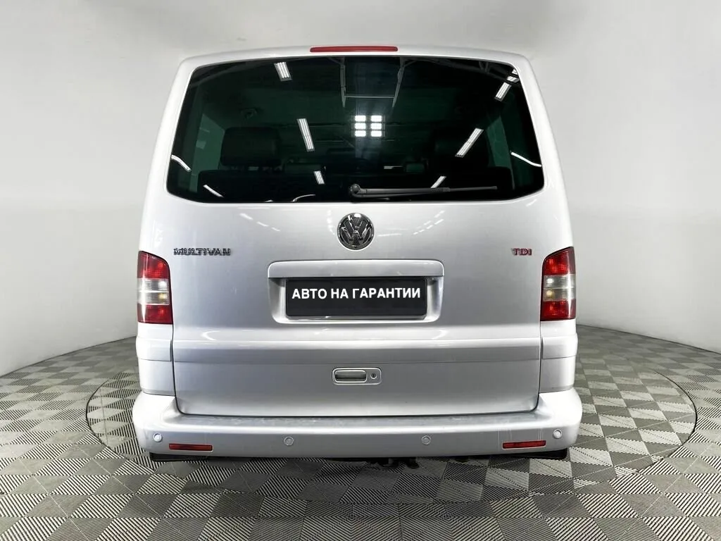 Volkswagen Multivan T5 — фото 5