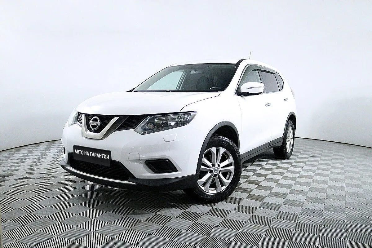 Nissan X-Trail III · SE