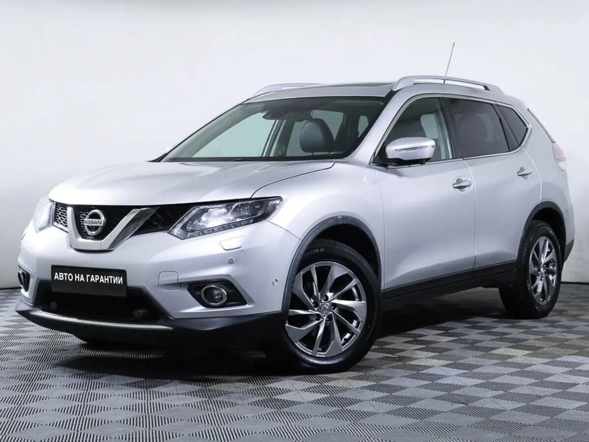 Nissan X-Trail III · SE