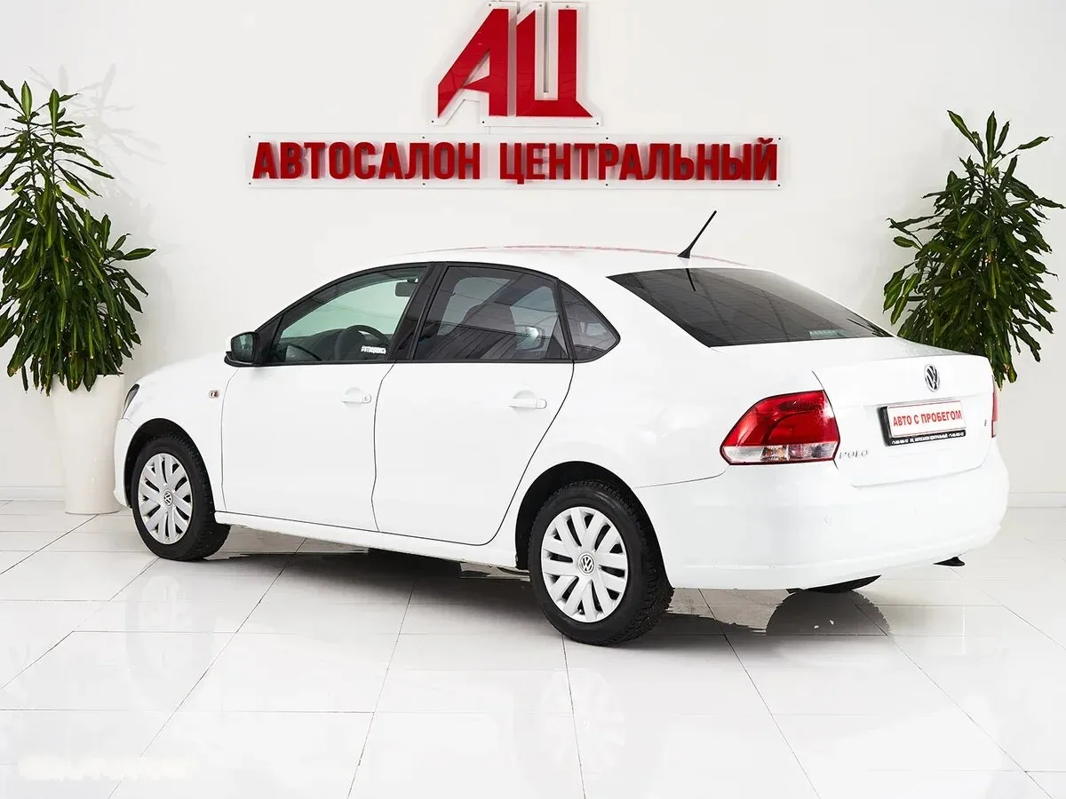 Volkswagen Polo V Рестайлинг · Highline 15-18 — фото 5