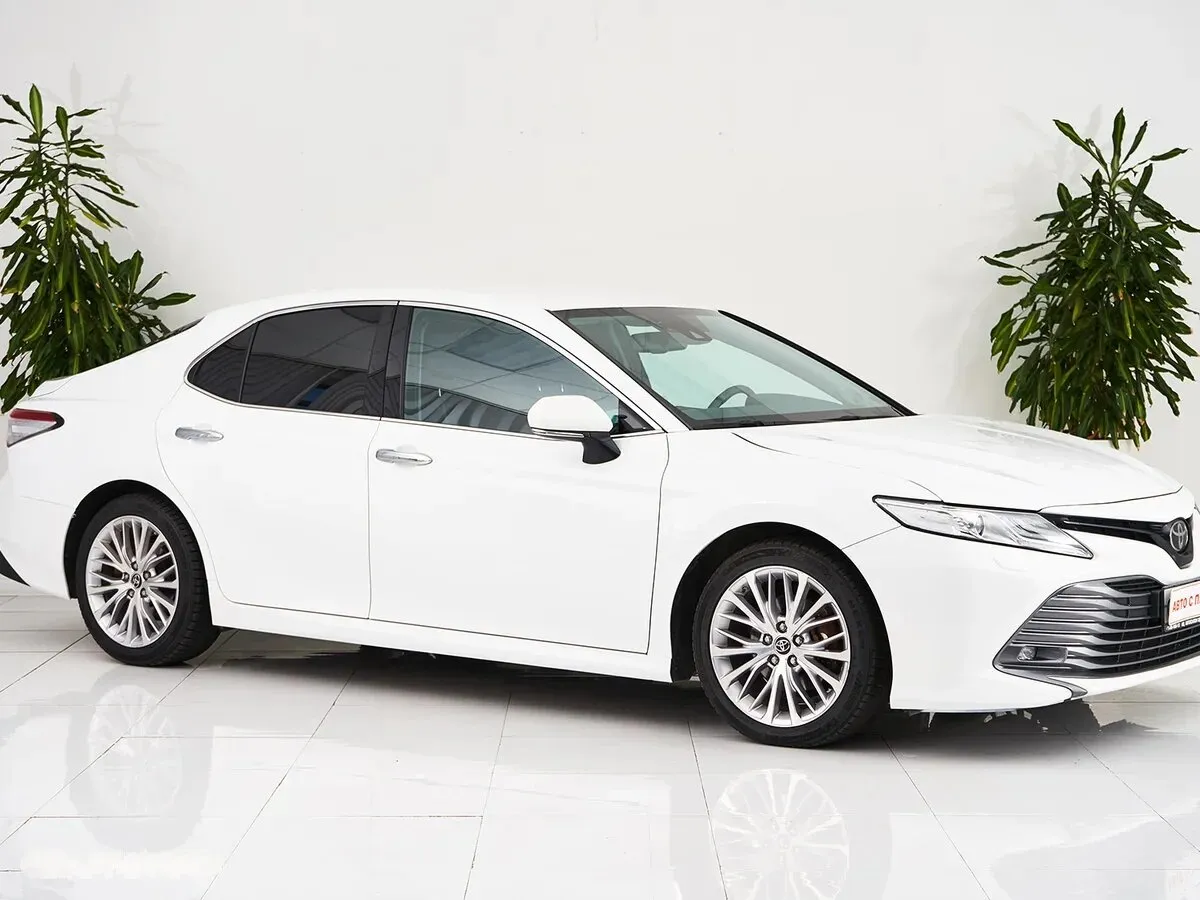 Toyota Camry VIII (XV70) — фото 3