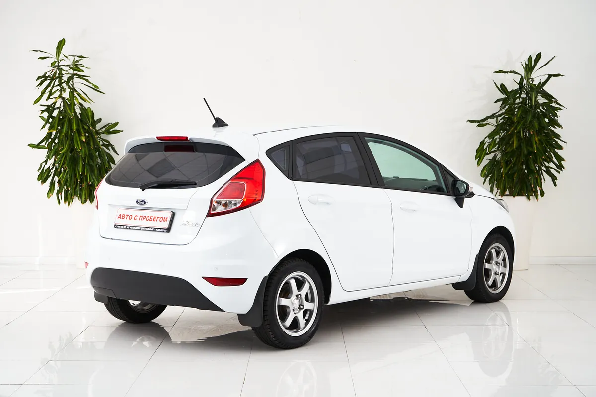 Ford Fiesta Mk6 Рестайлинг — фото 5