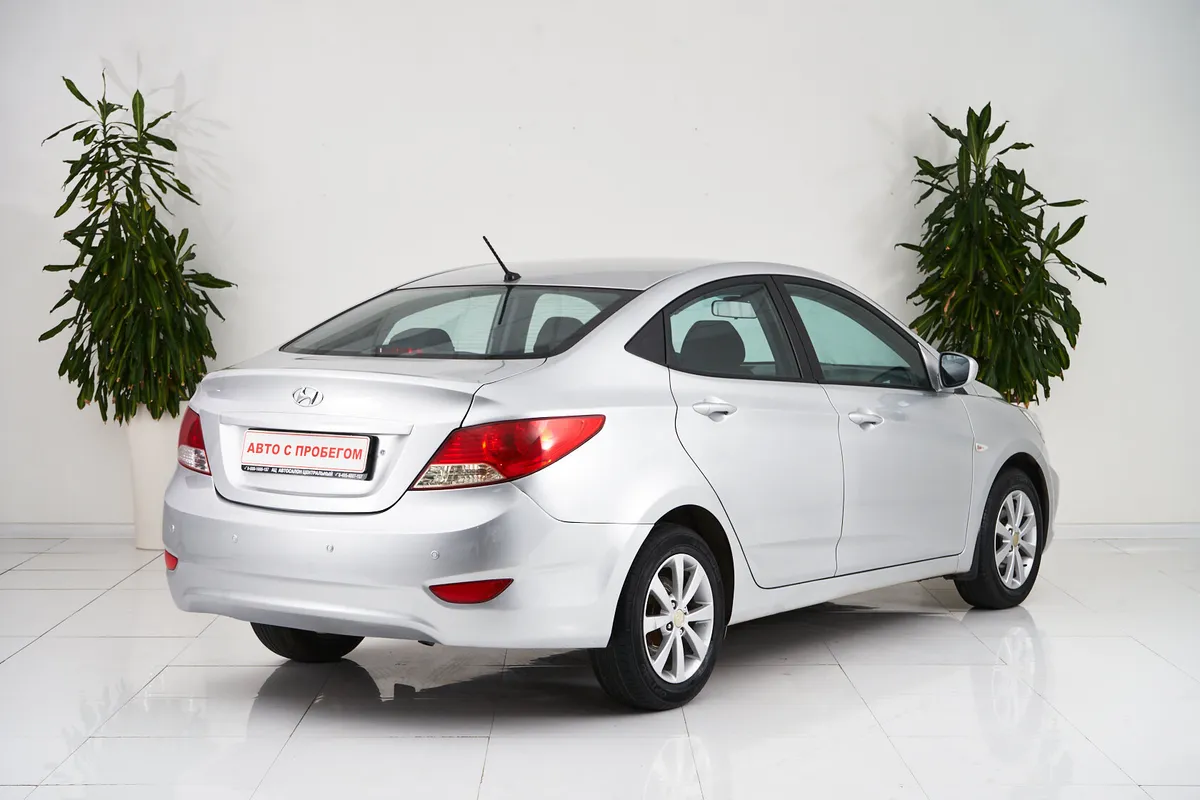 Hyundai Solaris I — фото 5