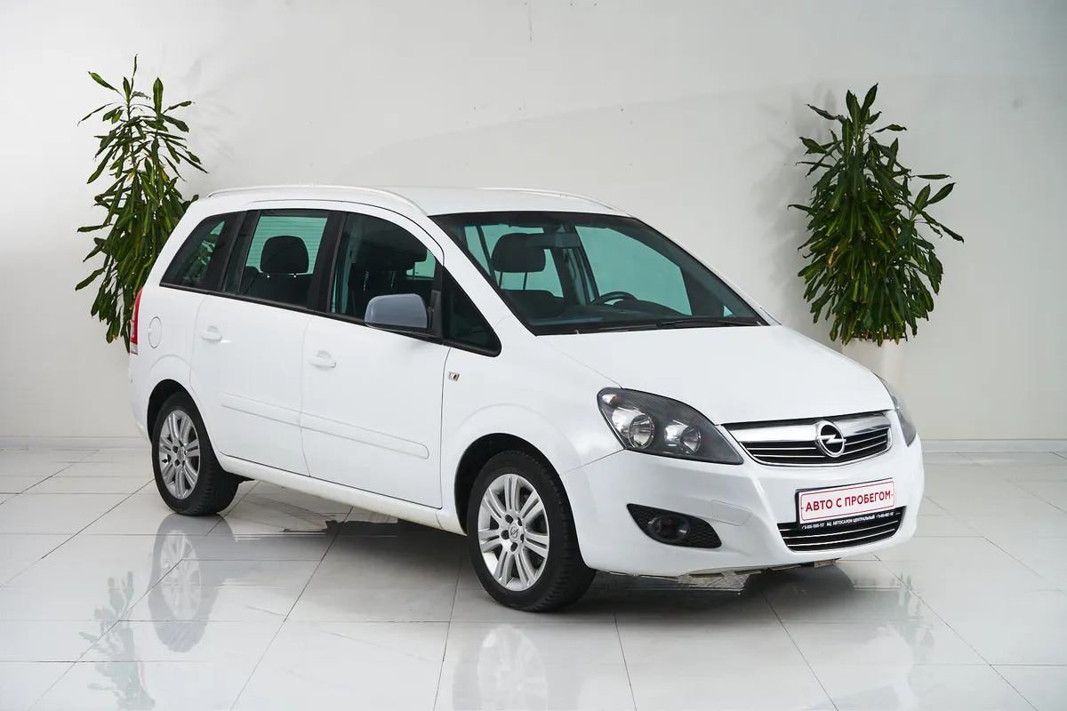 Opel Zafira C — фото 3