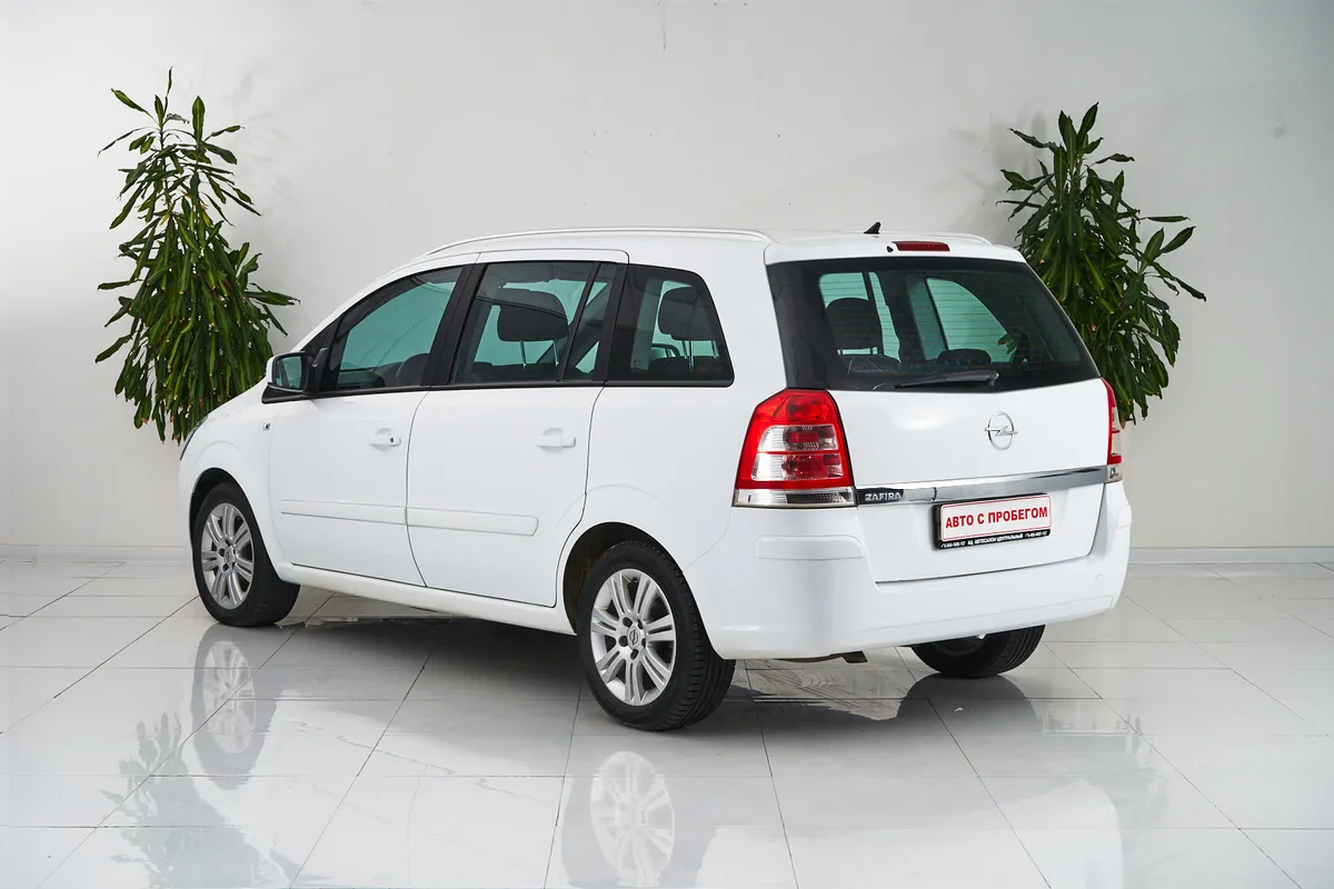 Opel Zafira C — фото 4