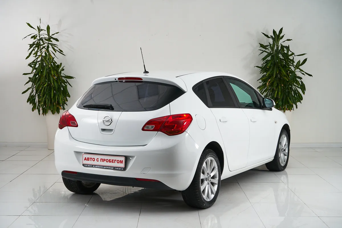 Opel Astra J — фото 5