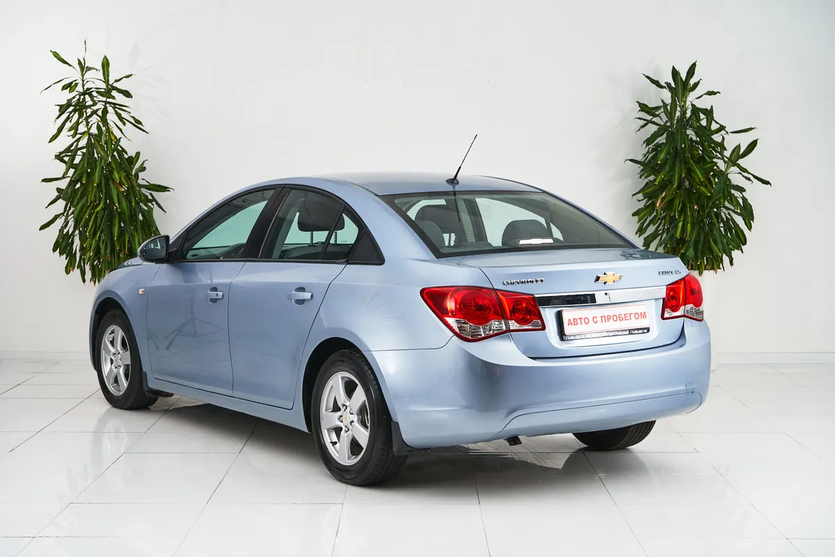 Chevrolet Cruze I · LS — фото 4