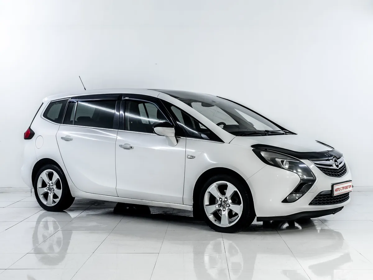 Opel Zafira C — фото 3