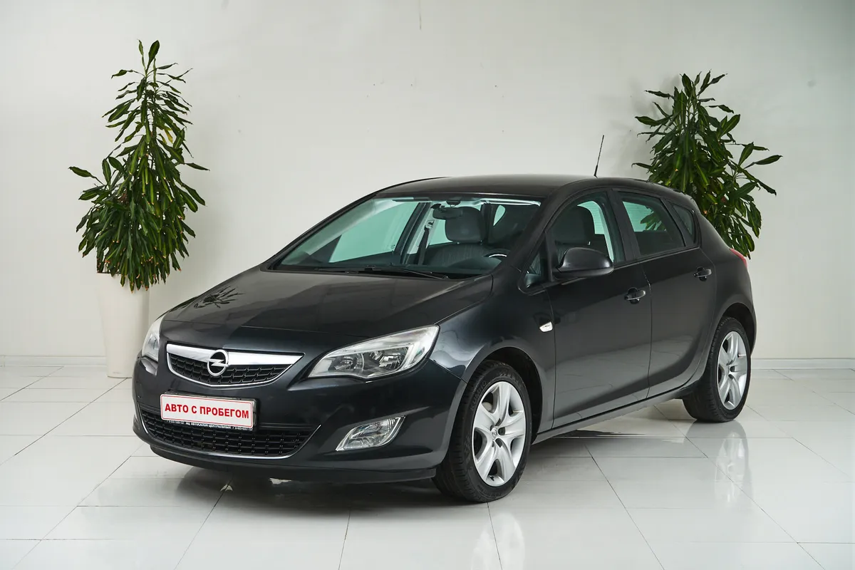 Opel Astra J · Essentia