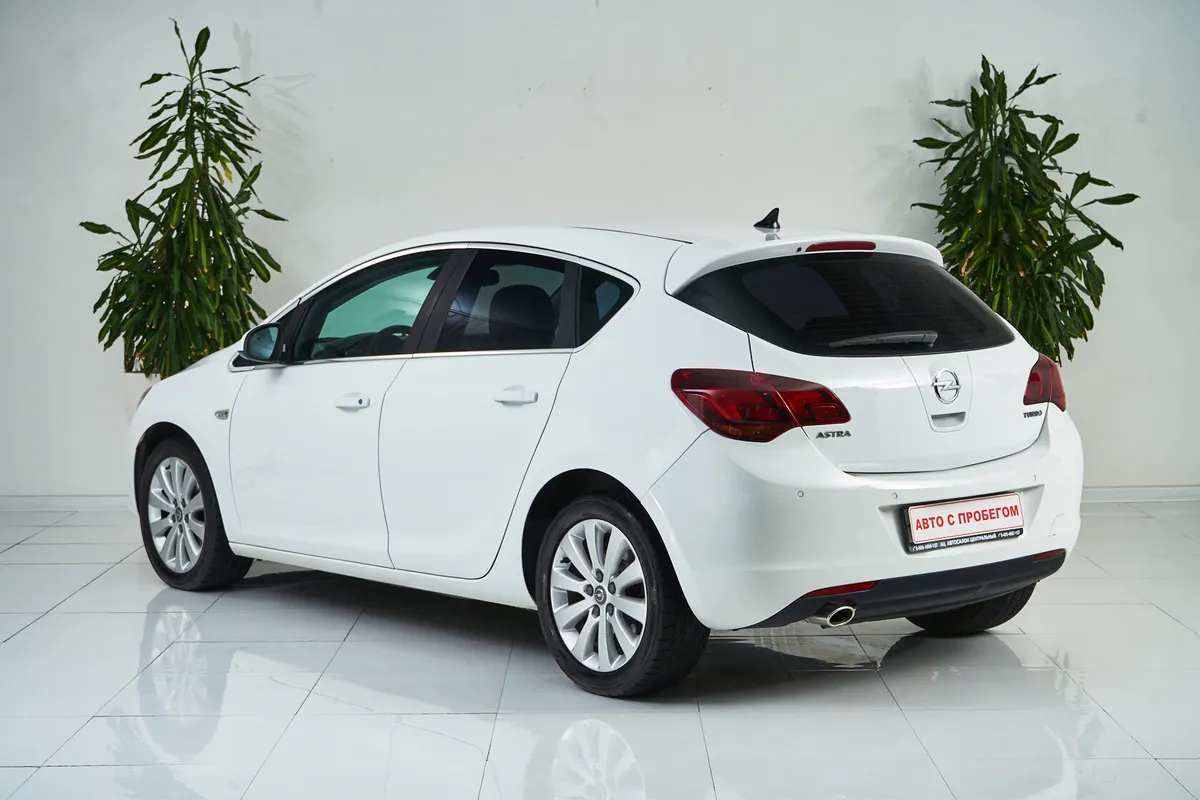 Opel Astra J · Cosmo — фото 4