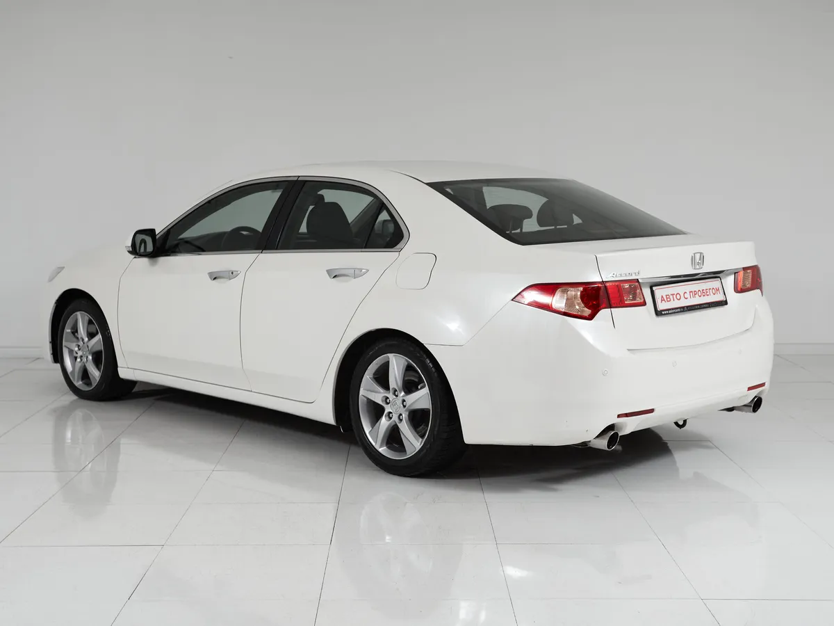 Honda Accord VIII Рестайлинг — фото 4