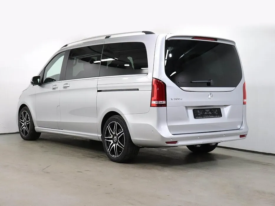 Mercedes-Benz V-Класс III (W447) Рестайлинг · V300 d длинный — фото 4
