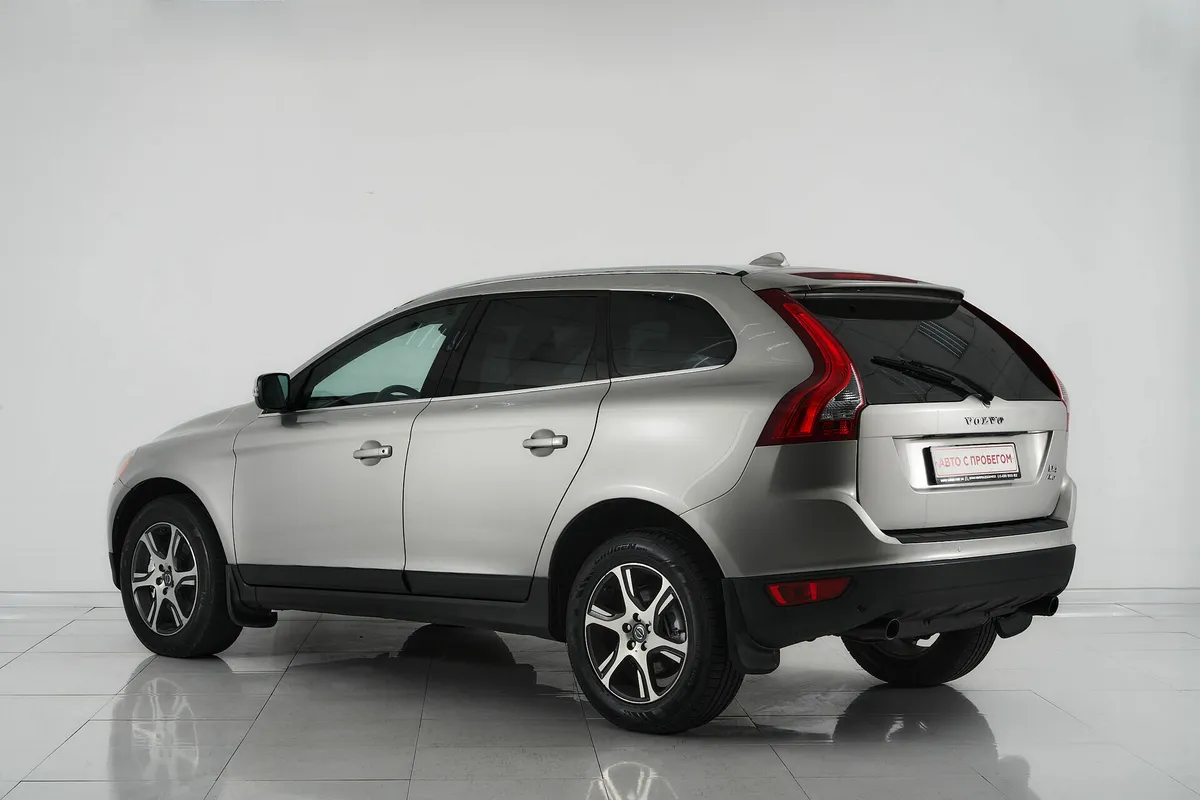 Volvo XC60 I Рестайлинг — фото 4