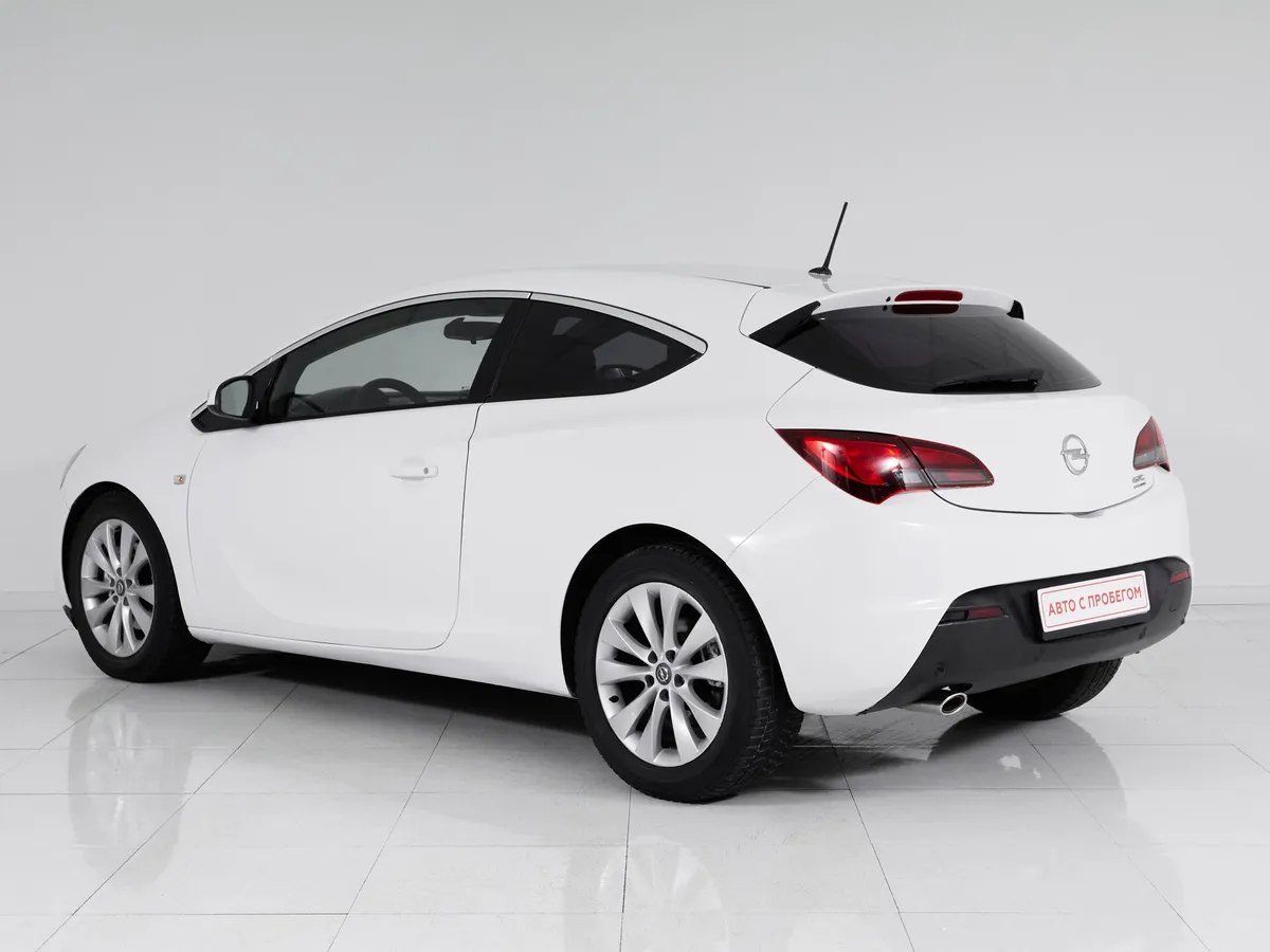 Opel Astra J Рестайлинг · Sport — фото 4