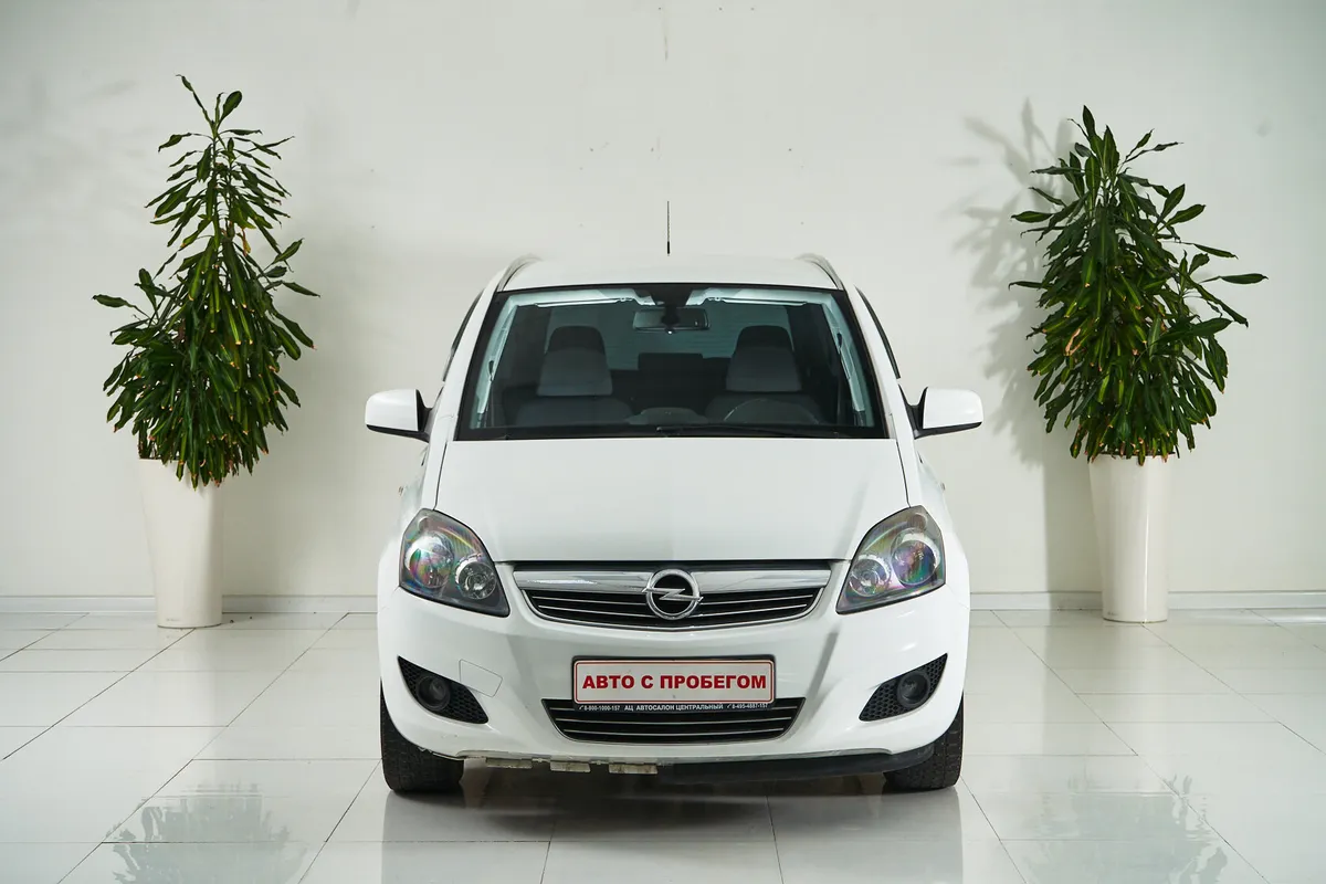 Opel Zafira B Рестайлинг — фото 2