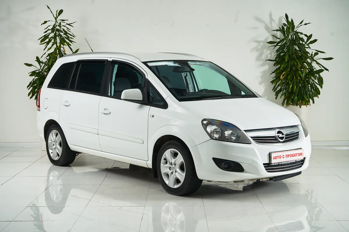 Opel Zafira B Рестайлинг — фото 3