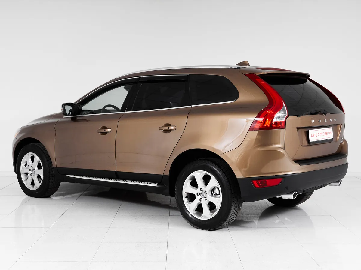 Volvo XC60 I · Momentum (спецсерия) — фото 4