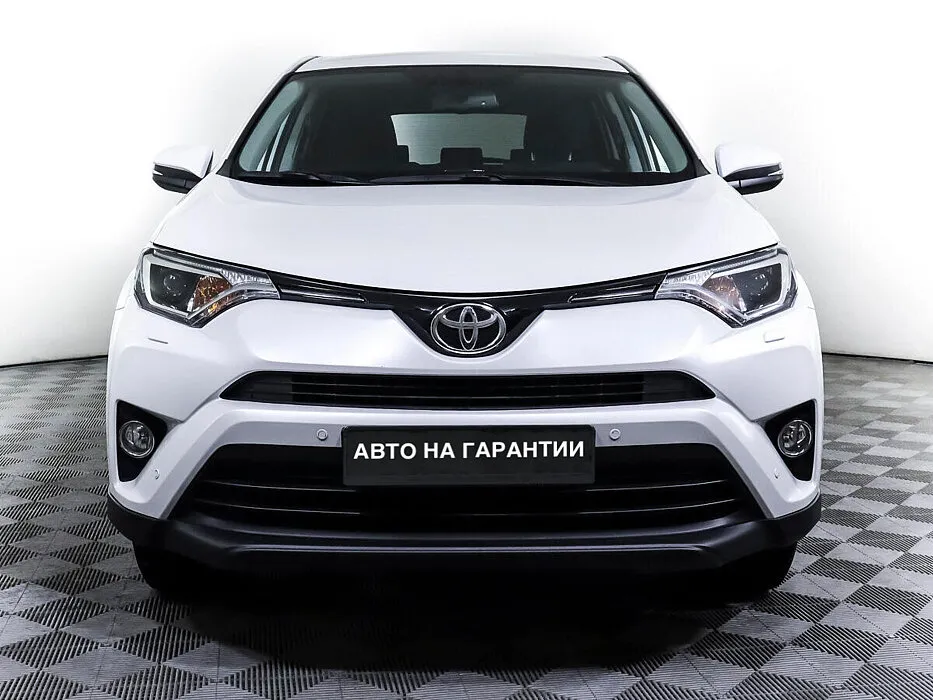 Toyota RAV4 IV (XA40) Рестайлинг · Комфорт — фото 2