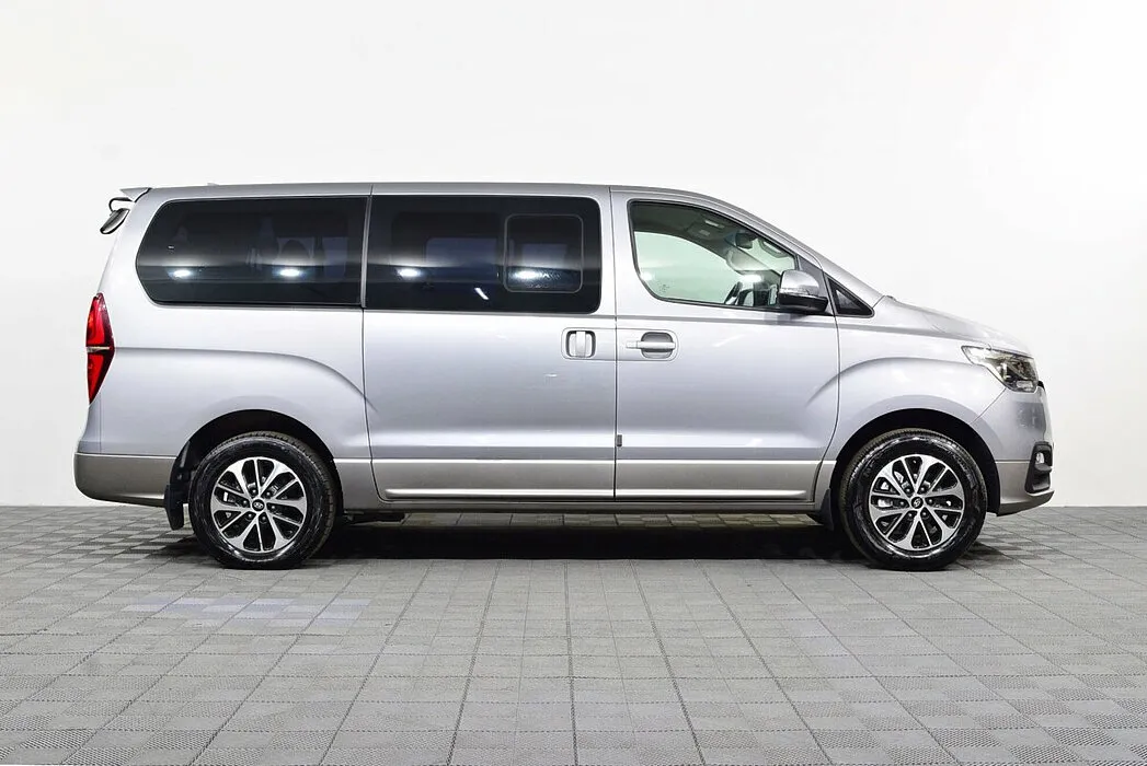 Hyundai Grand Starex I Рестайлинг 2 — фото 4