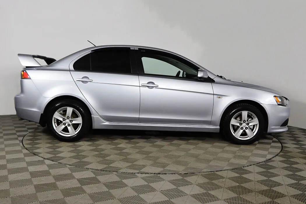 Mitsubishi Lancer X Рестайлинг · Invite — фото 3