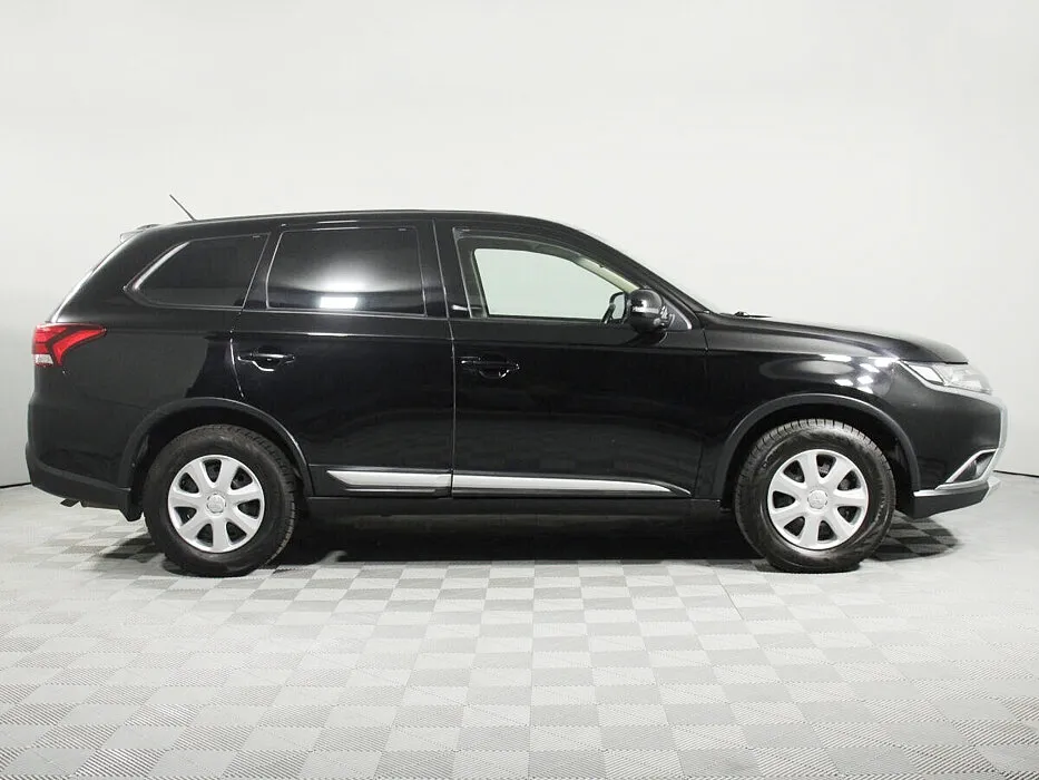 Mitsubishi Outlander III Рестайлинг 2 · Intense — фото 3