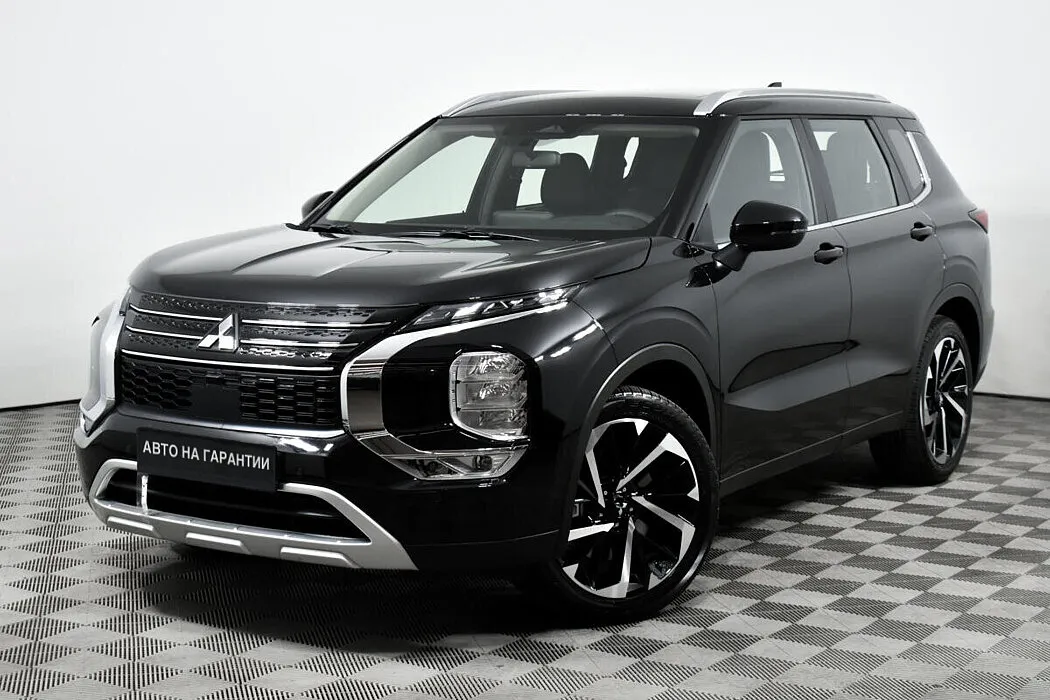 Mitsubishi Outlander IV · Premium