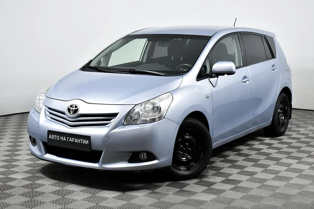 Toyota Verso I · Элеганс