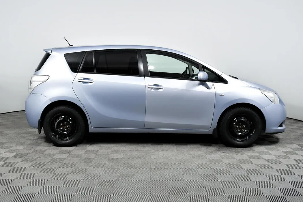 Toyota Verso I · Элеганс — фото 3
