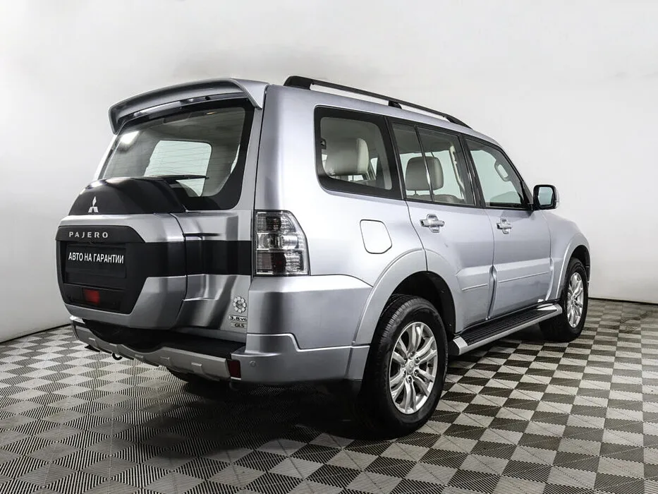 Mitsubishi Pajero IV Рестайлинг 2 · H/L — фото 4