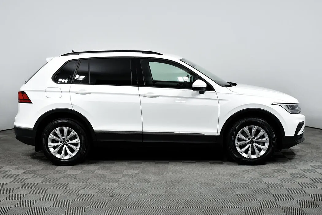 Volkswagen Tiguan II Рестайлинг · Status — фото 3