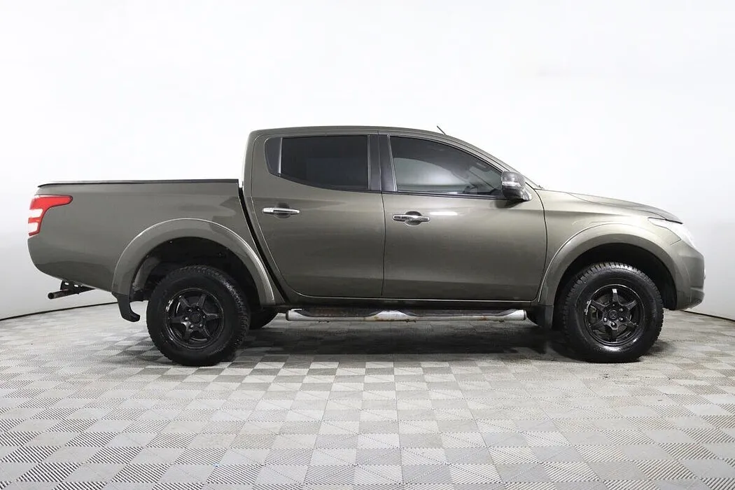 Mitsubishi L200 V · Intense — фото 3