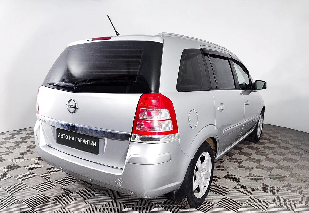 Opel Zafira B Рестайлинг — фото 4