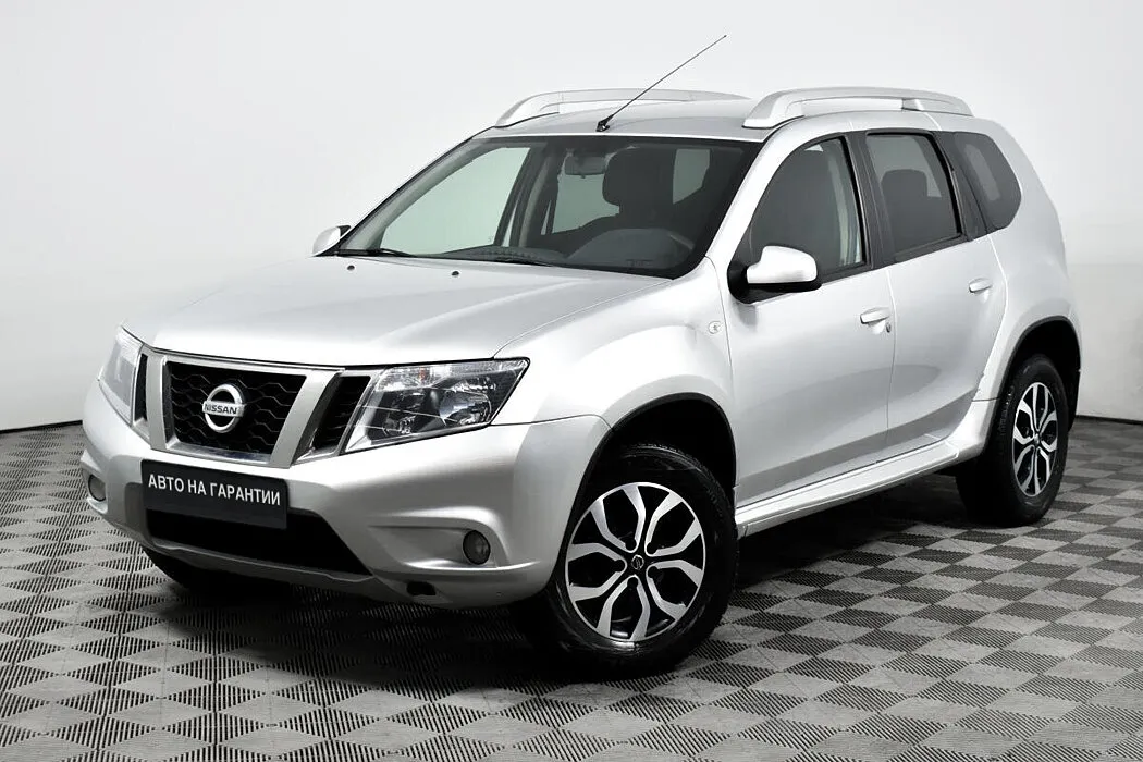 Nissan Terrano III (D10) · Tekna